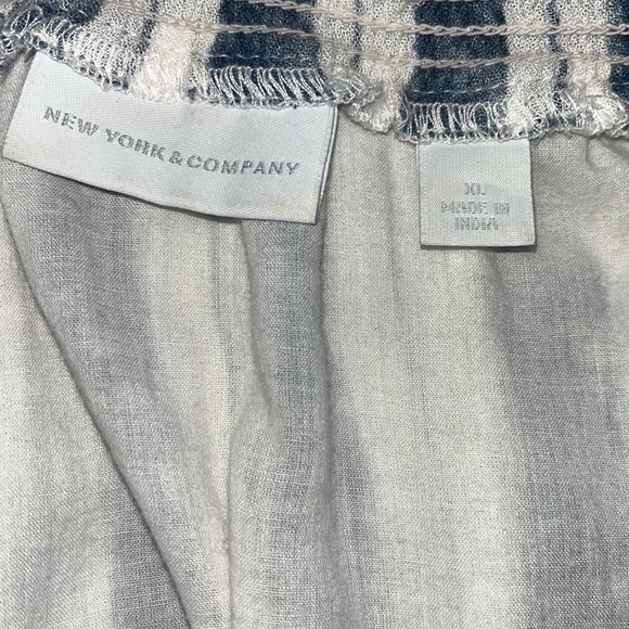 NY & Co Summer Dress - Picture 6 of 7